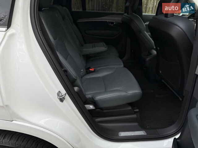 Белый Вольво ХС90, объемом двигателя 2 л и пробегом 145 тыс. км за 38400 $, фото 151 на Automoto.ua