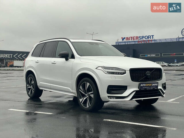 Белый Вольво ХС90, объемом двигателя 1.97 л и пробегом 98 тыс. км за 43500 $, фото 3 на Automoto.ua