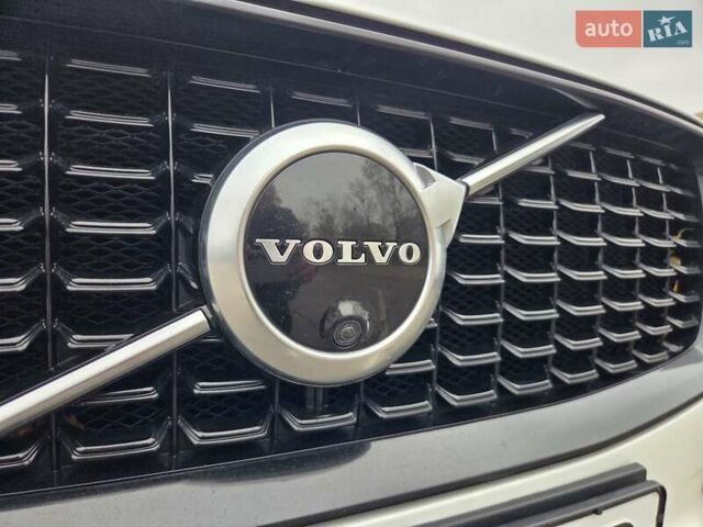 Белый Вольво ХС90, объемом двигателя 1.97 л и пробегом 117 тыс. км за 45500 $, фото 9 на Automoto.ua