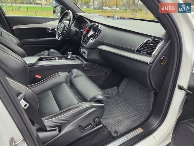 Белый Вольво ХС90, объемом двигателя 1.97 л и пробегом 117 тыс. км за 45500 $, фото 29 на Automoto.ua