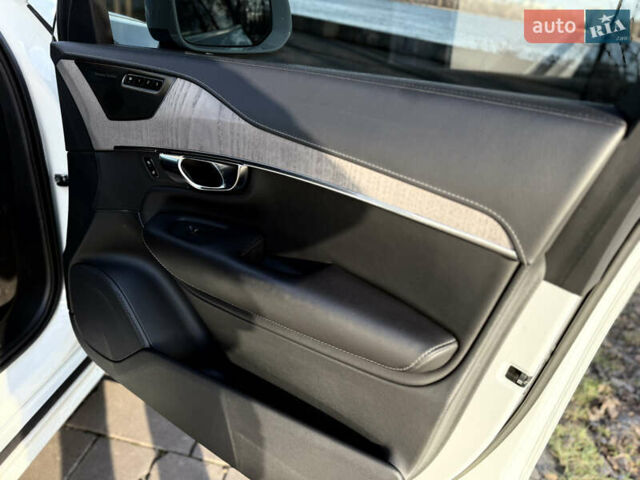 Белый Вольво ХС90, объемом двигателя 1.97 л и пробегом 105 тыс. км за 43500 $, фото 55 на Automoto.ua