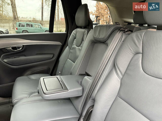 Белый Вольво ХС90, объемом двигателя 2 л и пробегом 145 тыс. км за 38400 $, фото 132 на Automoto.ua