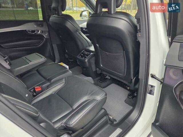 Белый Вольво ХС90, объемом двигателя 1.97 л и пробегом 117 тыс. км за 45500 $, фото 35 на Automoto.ua