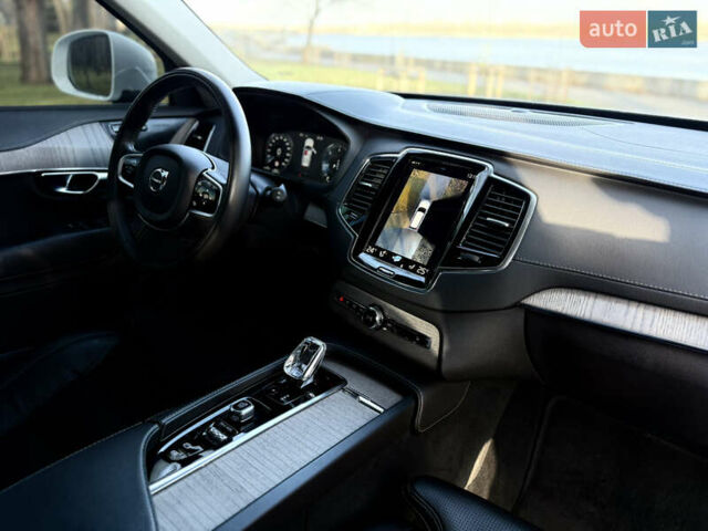 Белый Вольво ХС90, объемом двигателя 1.97 л и пробегом 105 тыс. км за 43500 $, фото 54 на Automoto.ua