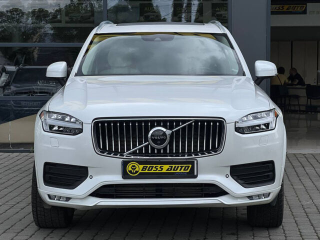 Белый Вольво ХС90, объемом двигателя 2 л и пробегом 68 тыс. км за 40900 $, фото 1 на Automoto.ua