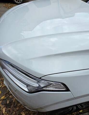 Вольво ХС90 2020 в Черновцах на Automoto.ua Белый Вольво ХС90, объемом двигателя 2 л и пробегом 111 тыс. км за 44000 $, фото 3 на Automoto.ua