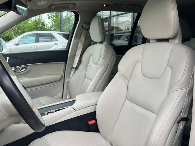 Белый Вольво ХС90, объемом двигателя 2 л и пробегом 68 тыс. км за 40900 $, фото 8 на Automoto.ua