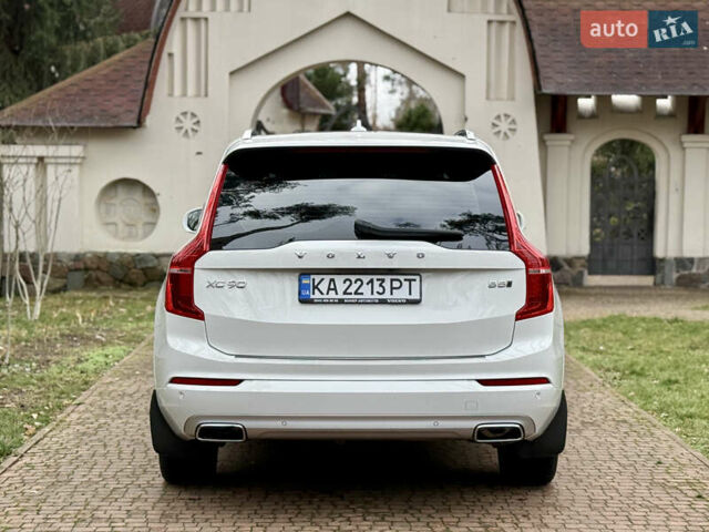 Белый Вольво ХС90, объемом двигателя 2 л и пробегом 145 тыс. км за 38400 $, фото 2 на Automoto.ua