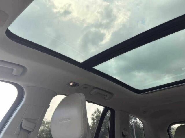 Білий Вольво ХС90, об'ємом двигуна 2 л та пробігом 47 тис. км за 18900 $, фото 9 на Automoto.ua