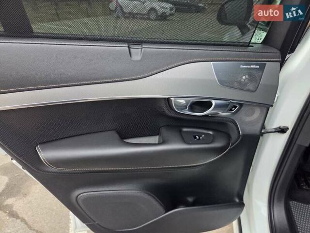 Белый Вольво ХС90, объемом двигателя 1.97 л и пробегом 117 тыс. км за 45500 $, фото 41 на Automoto.ua