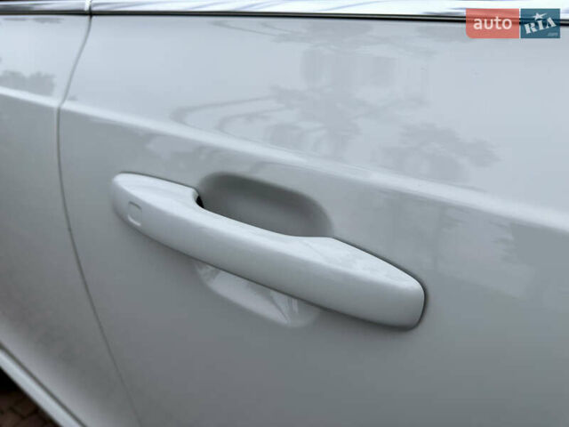 Белый Вольво ХС90, объемом двигателя 2 л и пробегом 145 тыс. км за 38400 $, фото 60 на Automoto.ua