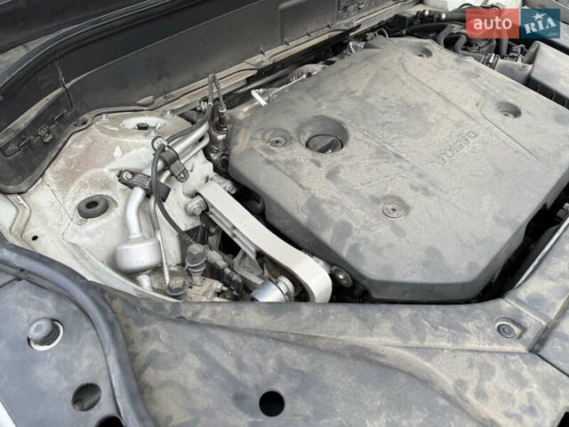 Белый Вольво ХС90, объемом двигателя 2 л и пробегом 145 тыс. км за 38400 $, фото 176 на Automoto.ua