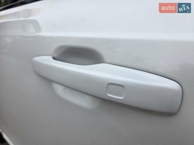 Белый Вольво ХС90, объемом двигателя 1.97 л и пробегом 117 тыс. км за 45500 $, фото 43 на Automoto.ua