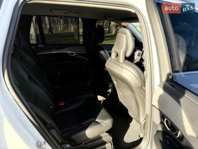 Белый Вольво ХС90, объемом двигателя 1.97 л и пробегом 105 тыс. км за 43500 $, фото 60 на Automoto.ua