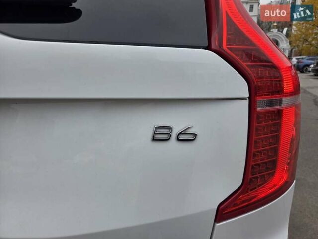 Белый Вольво ХС90, объемом двигателя 1.97 л и пробегом 117 тыс. км за 45500 $, фото 12 на Automoto.ua