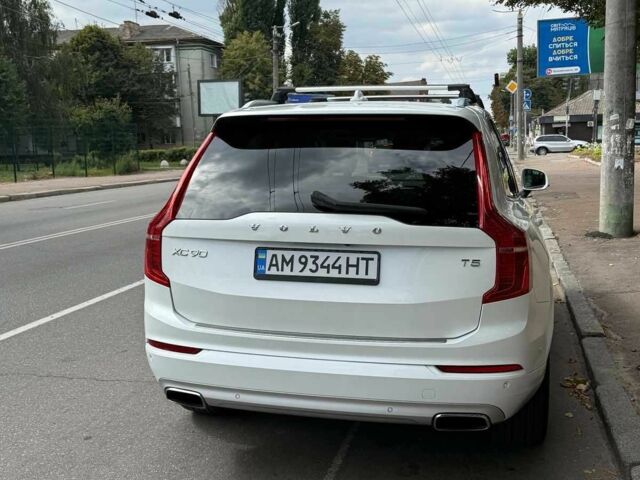 Белый Вольво ХС90, объемом двигателя 2 л и пробегом 125 тыс. км за 30000 $, фото 7 на Automoto.ua
