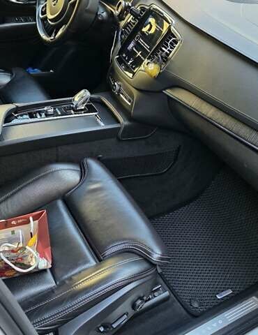 Вольво ХС90 2020 в Черновцах на Automoto.ua Белый Вольво ХС90, объемом двигателя 2 л и пробегом 111 тыс. км за 44000 $, фото 12 на Automoto.ua