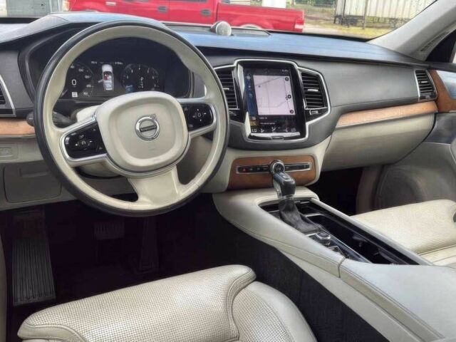 Білий Вольво ХС90, об'ємом двигуна 2 л та пробігом 47 тис. км за 18900 $, фото 5 на Automoto.ua