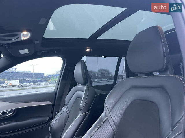 Белый Вольво ХС90, объемом двигателя 1.97 л и пробегом 98 тыс. км за 43500 $, фото 49 на Automoto.ua