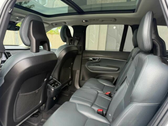 Белый Вольво ХС90, объемом двигателя 2 л и пробегом 32 тыс. км за 14000 $, фото 7 на Automoto.ua