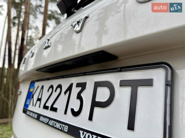 Белый Вольво ХС90, объемом двигателя 2 л и пробегом 145 тыс. км за 38400 $, фото 58 на Automoto.ua