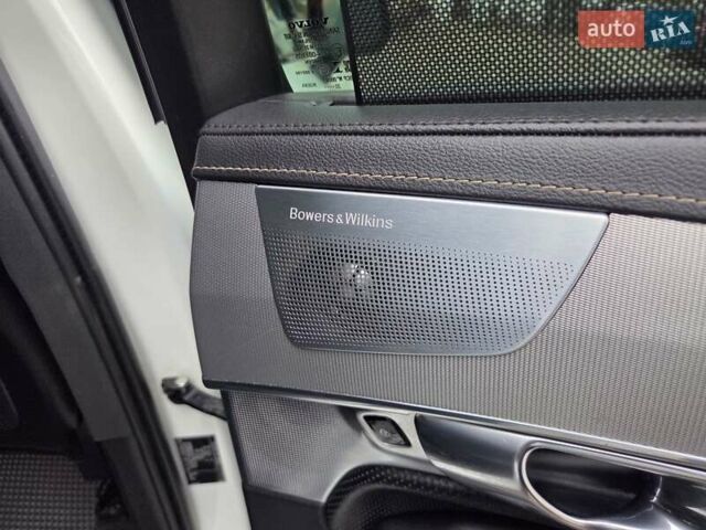 Белый Вольво ХС90, объемом двигателя 1.97 л и пробегом 117 тыс. км за 45500 $, фото 26 на Automoto.ua