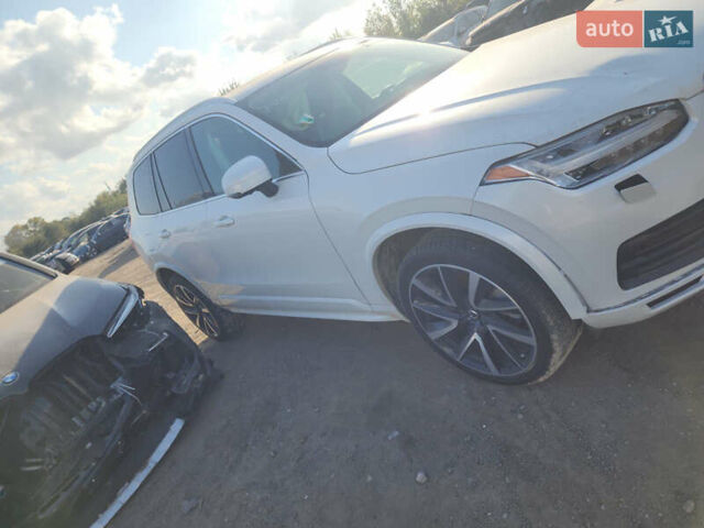 Белый Вольво ХС90, объемом двигателя 1.97 л и пробегом 90 тыс. км за 28500 $, фото 2 на Automoto.ua