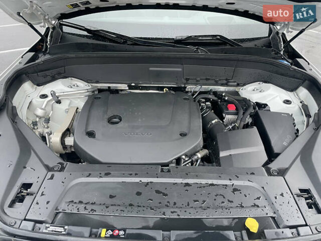 Белый Вольво ХС90, объемом двигателя 1.97 л и пробегом 98 тыс. км за 43500 $, фото 59 на Automoto.ua