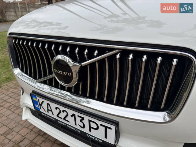Белый Вольво ХС90, объемом двигателя 2 л и пробегом 145 тыс. км за 38400 $, фото 76 на Automoto.ua
