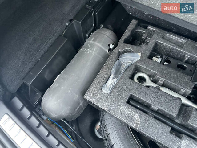 Белый Вольво ХС90, объемом двигателя 1.97 л и пробегом 98 тыс. км за 43500 $, фото 62 на Automoto.ua