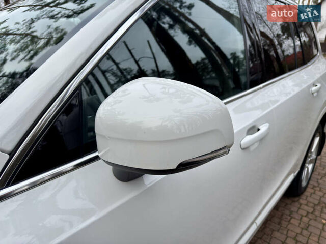 Белый Вольво ХС90, объемом двигателя 2 л и пробегом 145 тыс. км за 38400 $, фото 33 на Automoto.ua