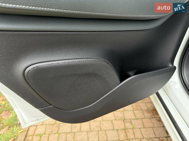 Белый Вольво ХС90, объемом двигателя 2 л и пробегом 145 тыс. км за 38400 $, фото 120 на Automoto.ua