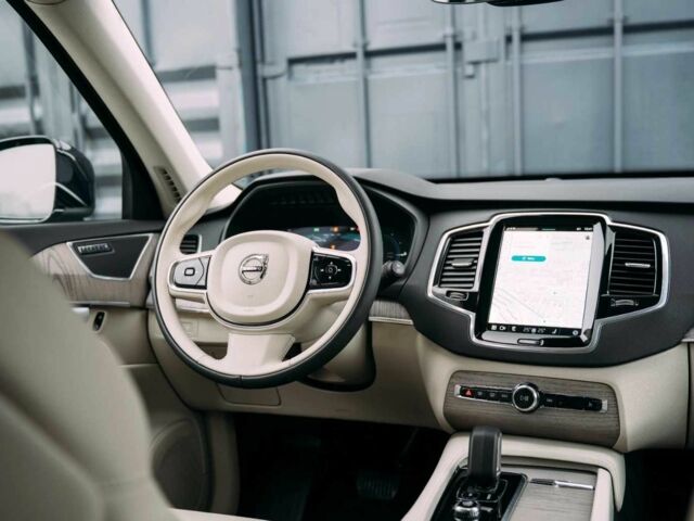 Вольво ХС90 2020 в Харькове на Automoto.ua Белый Вольво ХС90, объемом двигателя 2 л и пробегом 45 тыс. км за 23000 $, фото 6 на Automoto.ua