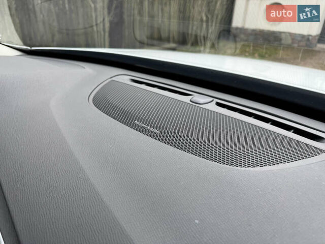 Белый Вольво ХС90, объемом двигателя 2 л и пробегом 145 тыс. км за 38400 $, фото 167 на Automoto.ua