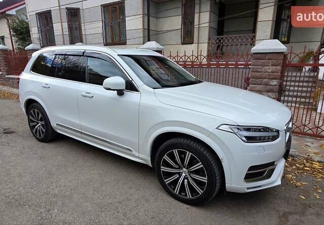 Вольво ХС90 2020 в Черновцах на Automoto.ua Белый Вольво ХС90, объемом двигателя 2 л и пробегом 111 тыс. км за 44000 $, фото 2 на Automoto.ua