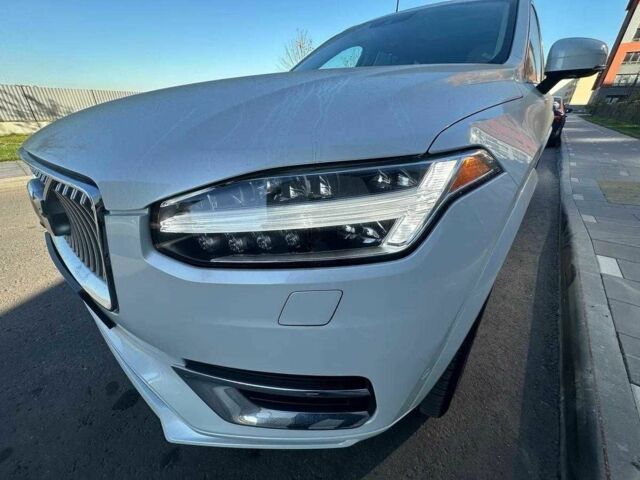 Белый Вольво ХС90, объемом двигателя 2 л и пробегом 46 тыс. км за 28000 $, фото 9 на Automoto.ua