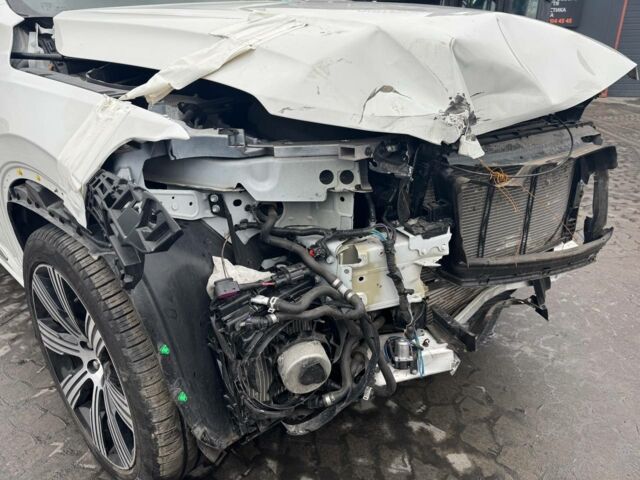 Белый Вольво ХС90, объемом двигателя 2 л и пробегом 39 тыс. км за 29800 $, фото 6 на Automoto.ua