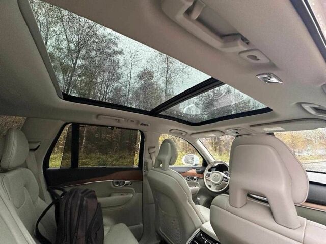 Белый Вольво ХС90, объемом двигателя 2 л и пробегом 46 тыс. км за 28000 $, фото 13 на Automoto.ua