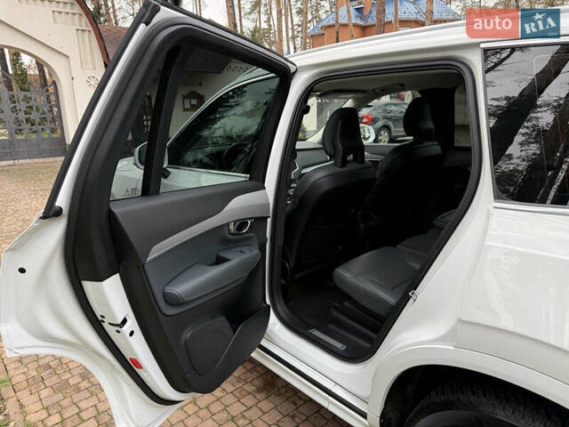 Белый Вольво ХС90, объемом двигателя 2 л и пробегом 145 тыс. км за 38400 $, фото 16 на Automoto.ua