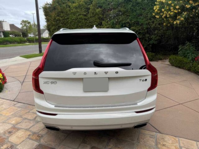 Белый Вольво ХС90, объемом двигателя 2 л и пробегом 35 тыс. км за 18000 $, фото 5 на Automoto.ua