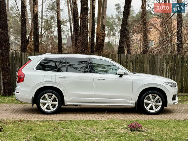 Белый Вольво ХС90, объемом двигателя 2 л и пробегом 145 тыс. км за 38400 $, фото 4 на Automoto.ua