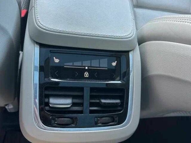 Белый Вольво ХС90, объемом двигателя 2 л и пробегом 46 тыс. км за 28000 $, фото 12 на Automoto.ua