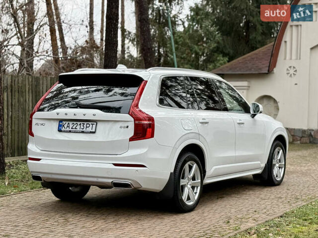 Белый Вольво ХС90, объемом двигателя 2 л и пробегом 145 тыс. км за 38400 $, фото 3 на Automoto.ua