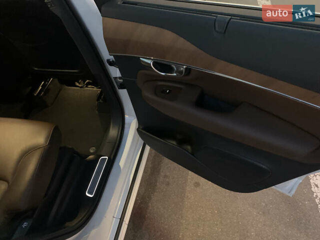 Вольво ХС90 2020 в Харькове на Automoto.ua Белый Вольво ХС90, объемом двигателя 1.97 л и пробегом 69 тыс. км за 45900 $, фото 28 на Automoto.ua