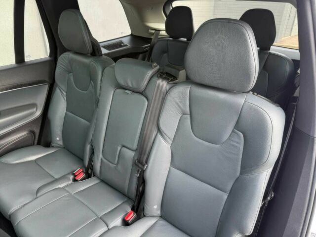 Белый Вольво ХС90, объемом двигателя 2 л и пробегом 32 тыс. км за 14000 $, фото 8 на Automoto.ua