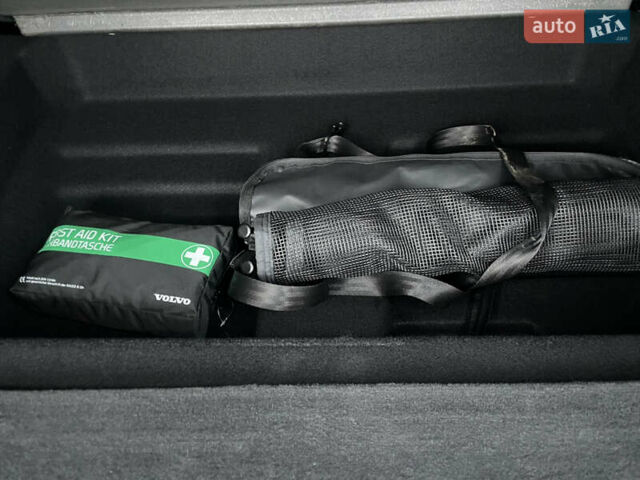 Белый Вольво ХС90, объемом двигателя 1.97 л и пробегом 98 тыс. км за 43500 $, фото 61 на Automoto.ua