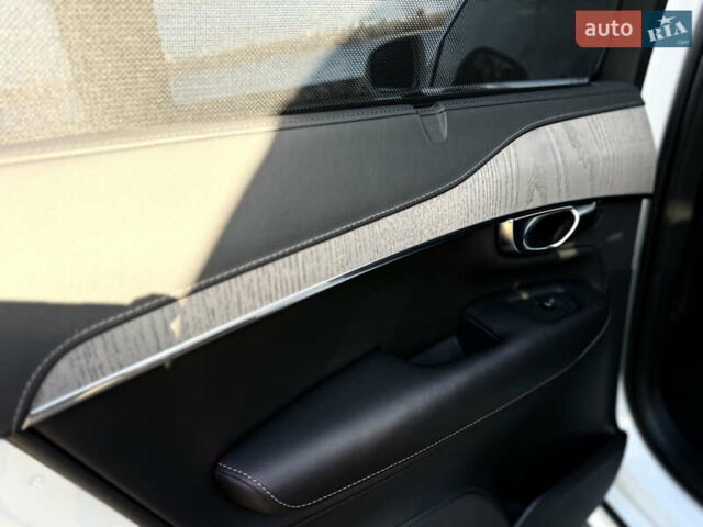 Белый Вольво ХС90, объемом двигателя 1.97 л и пробегом 105 тыс. км за 43500 $, фото 59 на Automoto.ua