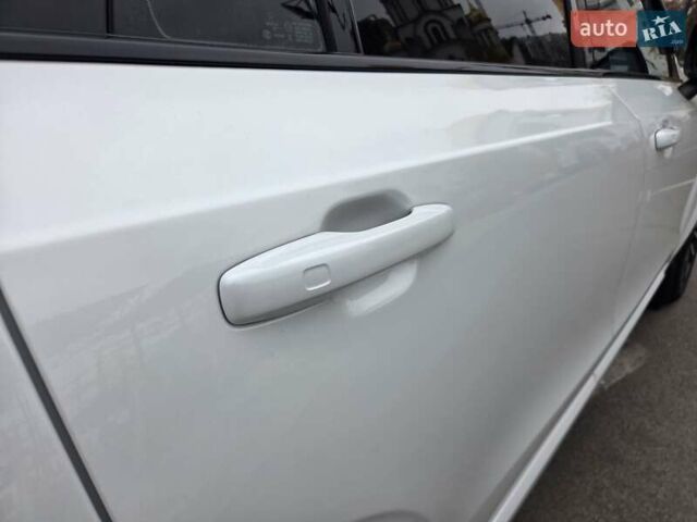 Белый Вольво ХС90, объемом двигателя 1.97 л и пробегом 117 тыс. км за 45500 $, фото 17 на Automoto.ua