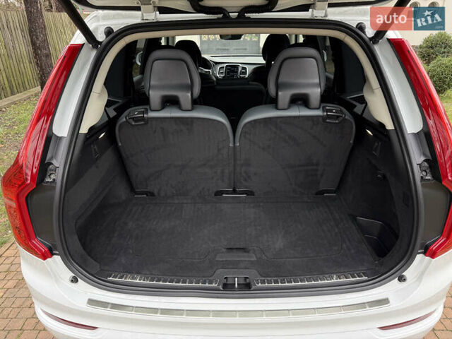 Белый Вольво ХС90, объемом двигателя 2 л и пробегом 145 тыс. км за 38400 $, фото 137 на Automoto.ua