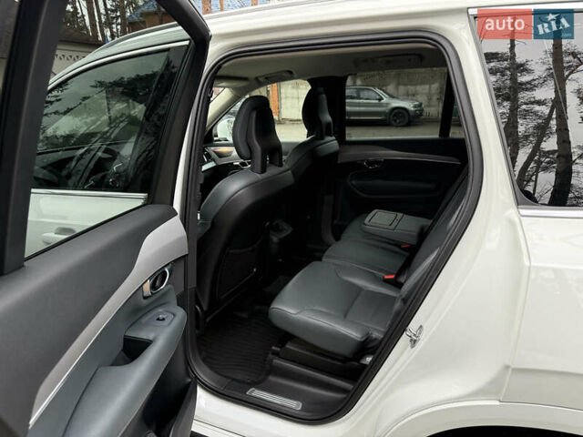 Белый Вольво ХС90, объемом двигателя 2 л и пробегом 145 тыс. км за 38400 $, фото 116 на Automoto.ua